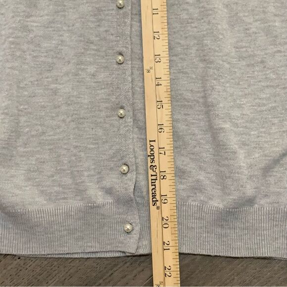 ESTRNA Cardigan Women’s Small Gray Scoop Neck Button Faux Pearl Buttons. - Picture 10 of 10